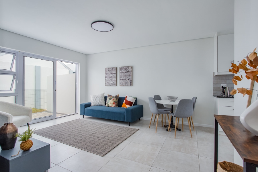 2 Bedroom Property for Sale in Honeydew Country Estate Western Cape